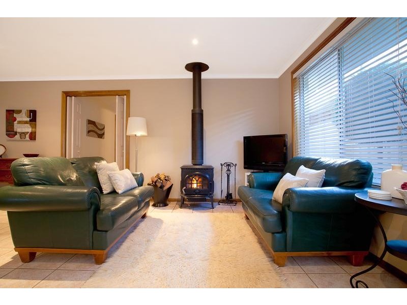 25 Devaney Ave, Glenmore Park NSW 2745