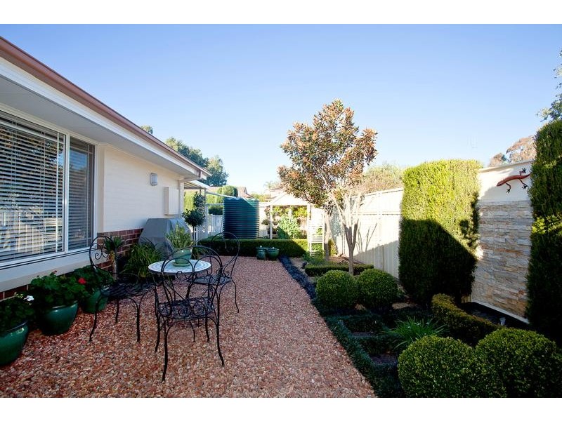 25 Devaney Ave, Glenmore Park NSW 2745