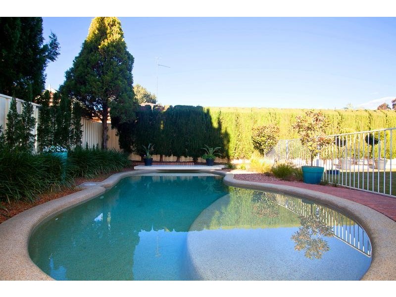 25 Devaney Ave, Glenmore Park NSW 2745