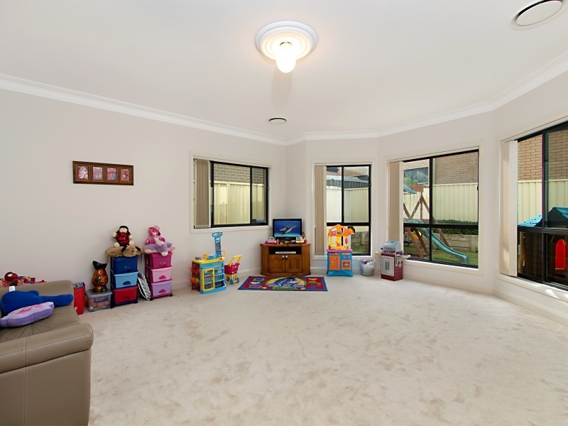 14 Coronet Terrace, Glenmore Park NSW 2745
