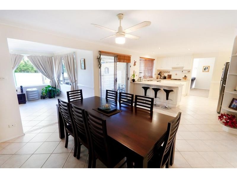 8 Allison Drive, Glenmore Park NSW 2745