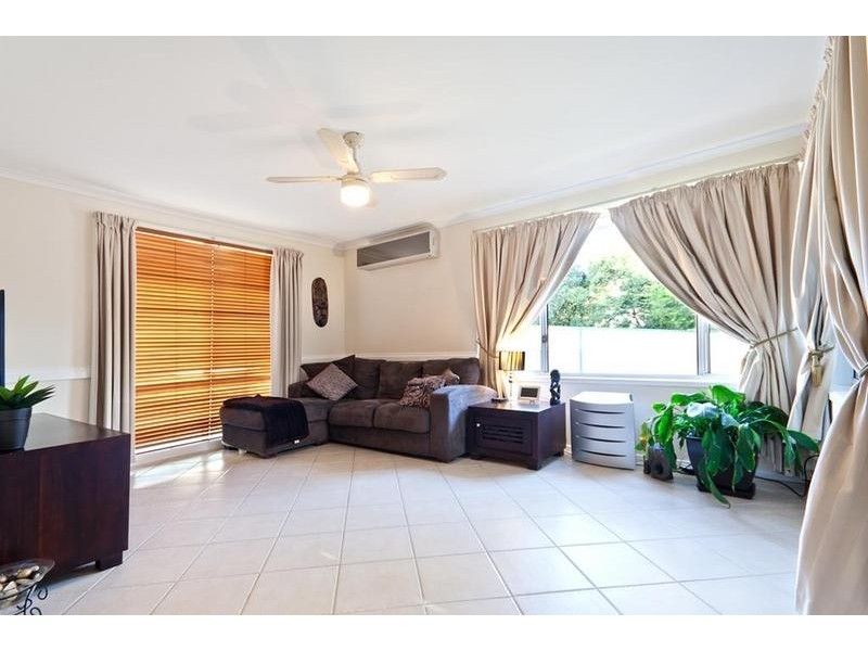 8 Allison Drive, Glenmore Park NSW 2745