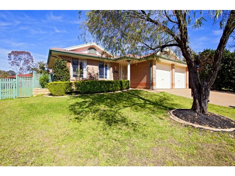 2 Naoi Place, Glenmore Park NSW 2745