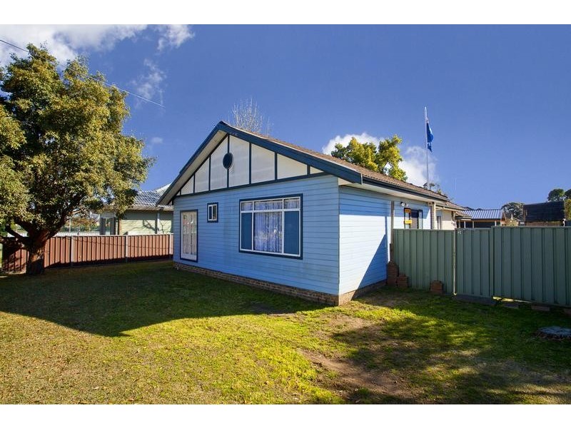 33 Carpenter Street, Colyton NSW 2760
