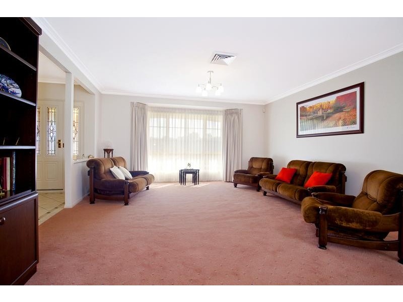 4 Riddell Close, Glenmore Park NSW 2745