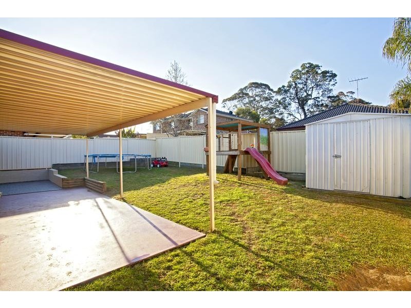 24 Dunna Place, Glenmore Park NSW 2745