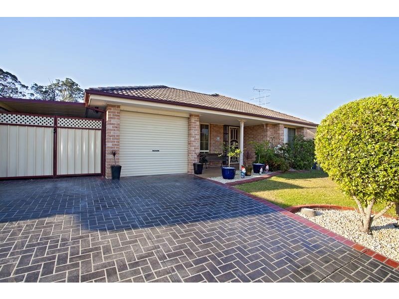 24 Dunna Place, Glenmore Park NSW 2745