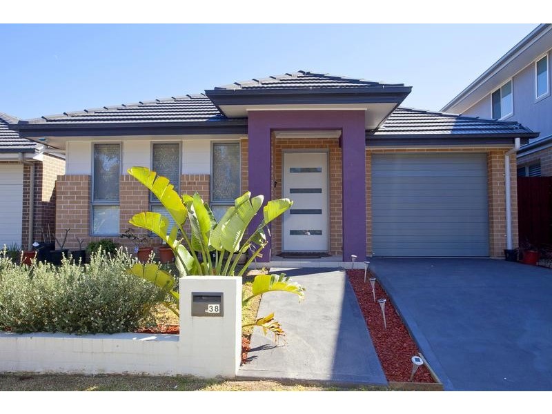 38 Avocet Circuit, Cranebrook NSW 2749