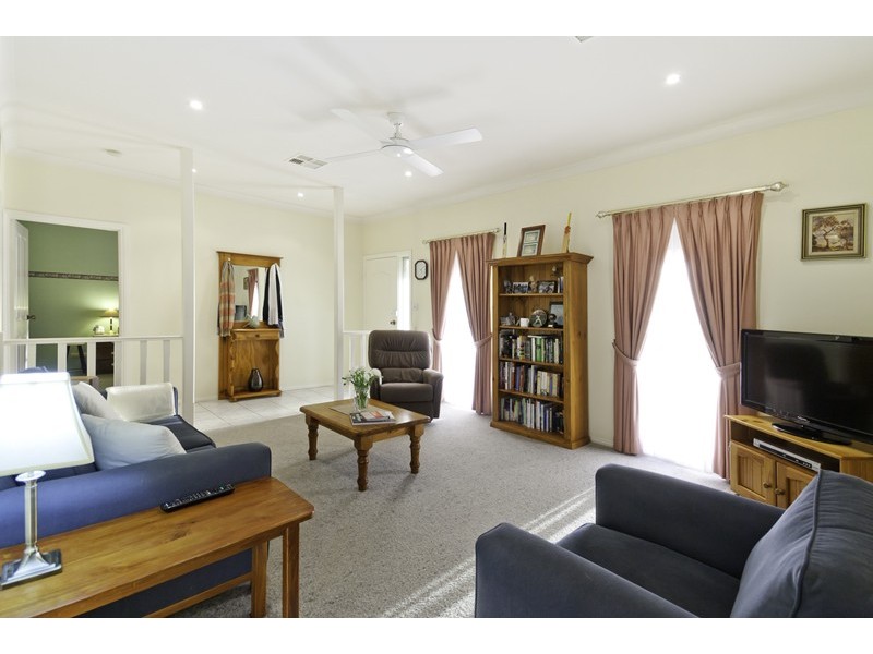 6 Woodi Close, Glenmore Park NSW 2745
