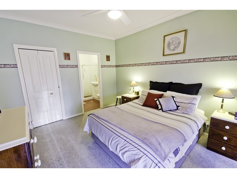 6 Woodi Close, Glenmore Park NSW 2745