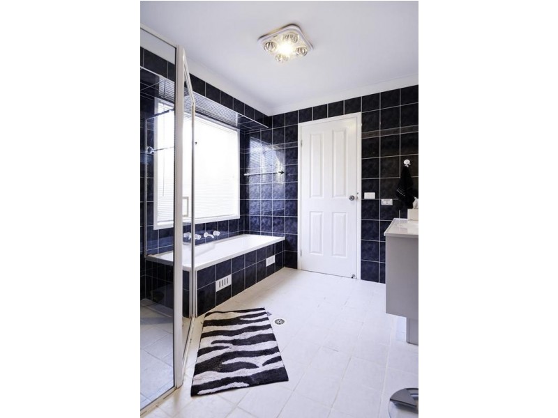 25 Linara Circuit, Glenmore Park NSW 2745