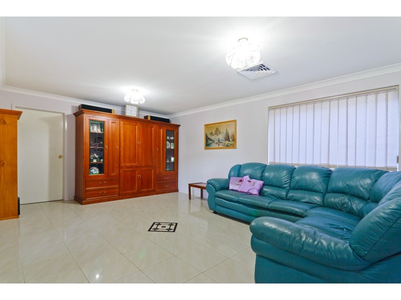 11 Begonia Court, Glenmore Park NSW 2745