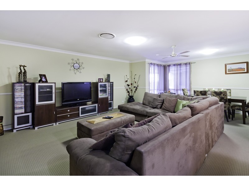 4 Ernstine Hill Close, Glenmore Park NSW 2745