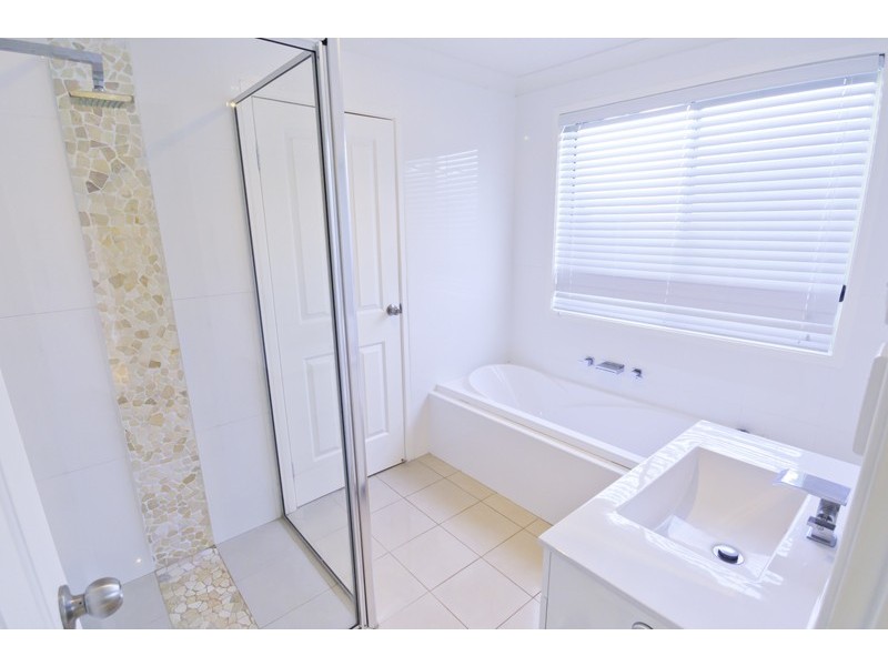 8 Kookaburra Crescent, Glenmore Park NSW 2745