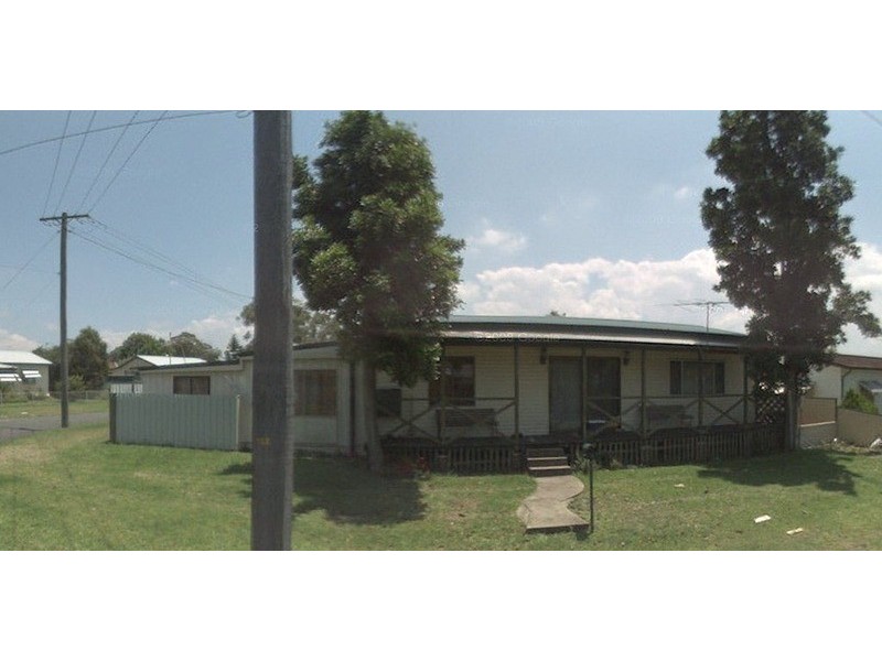 1 First Street, Warragamba NSW 2752