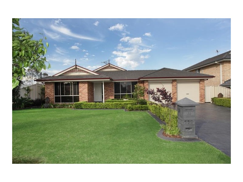35 Knox Street, Glenmore Park NSW 2745