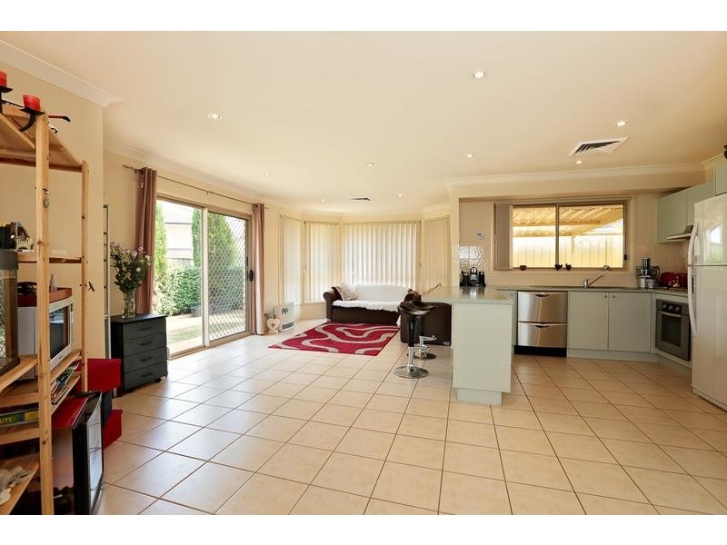 22 Waringa Crescent, Glenmore Park NSW 2745