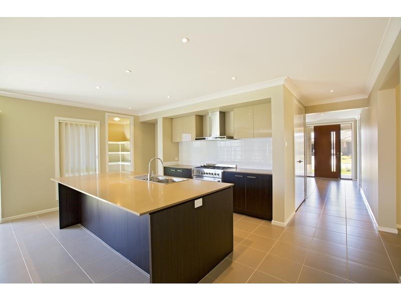 10 Domus Street, Glenmore Park NSW 2745