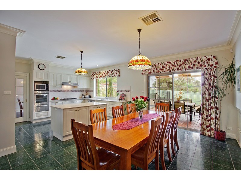 3 Fairwater Court, Glenmore Park NSW 2745