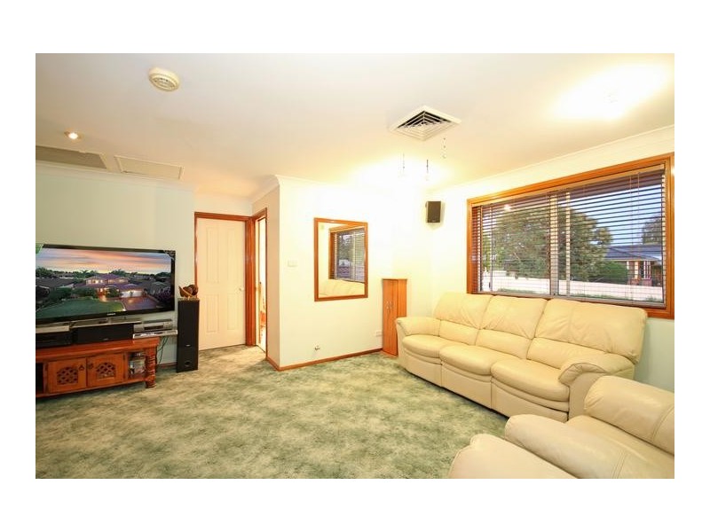 31 Devaney Avenue, Glenmore Park NSW 2745