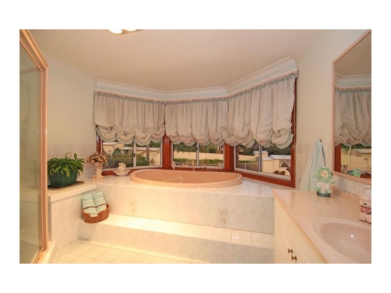 31 Devaney Avenue, Glenmore Park NSW 2745