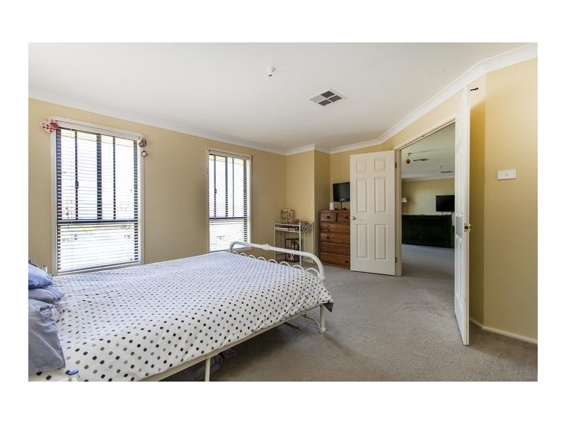 21 Barronfield Drive, Glenmore Park NSW 2745