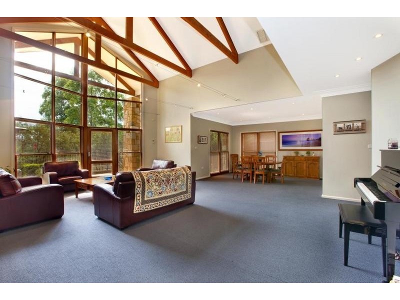 2 Cascade Avenue, Glenmore Park NSW 2745