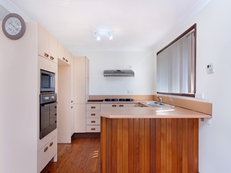 8 Pinetree Avenue, Cranebrook NSW 2749