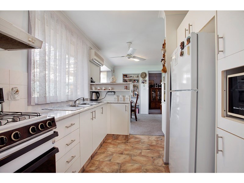 27 Kenneth Slessor Drive, Glenmore Park NSW 2745