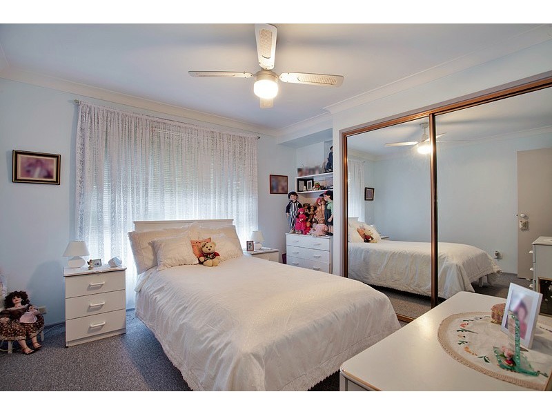 27 Kenneth Slessor Drive, Glenmore Park NSW 2745