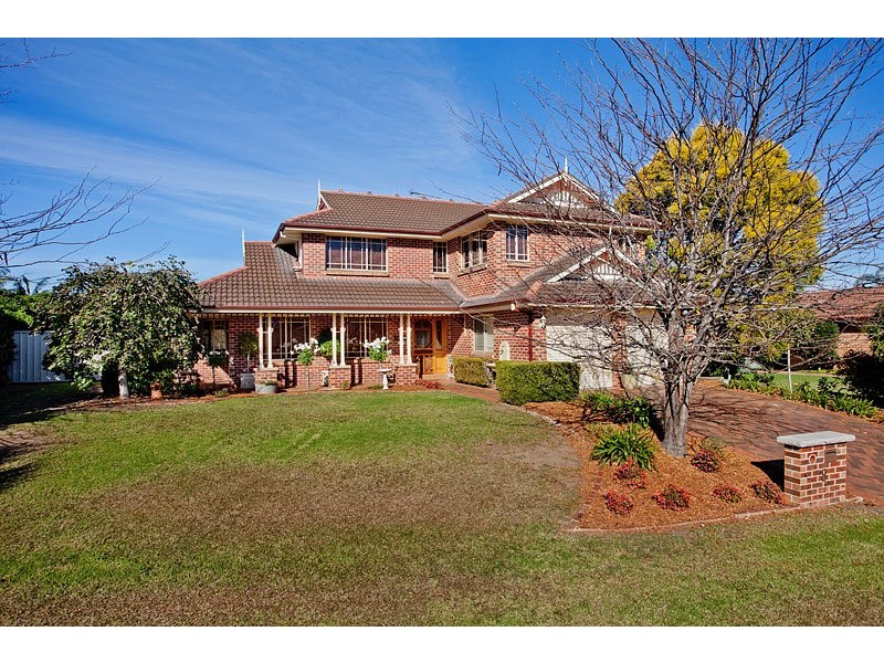 8 Neilson Close, Glenmore Park NSW 2745