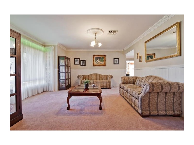 21 Marigold Close, Glenmore Park NSW 2745