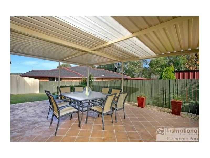 6 Cowan Place, Glenmore Park NSW 2745