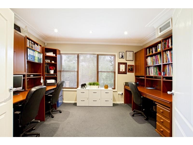 2 Cascade Avenue, Glenmore Park NSW 2745