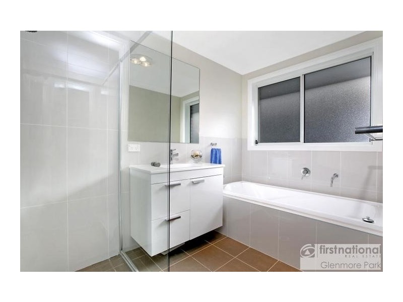 3 Manifold Crescent, Glenmore Park NSW 2745