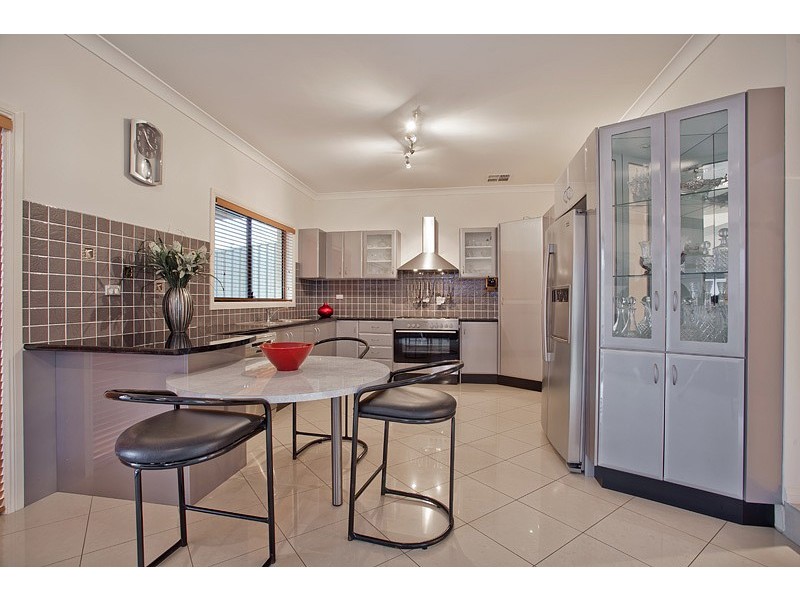 9 Bangaroo Avenue, Glenmore Park NSW 2745