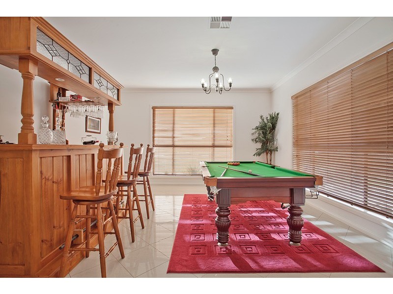 9 Bangaroo Avenue, Glenmore Park NSW 2745