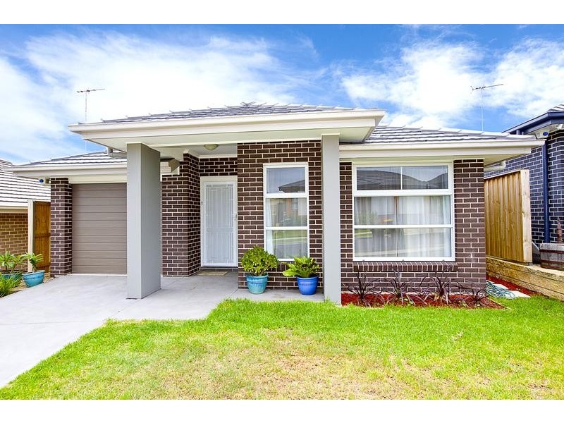 9 Sunrise Terrace, Glenmore Park NSW 2745