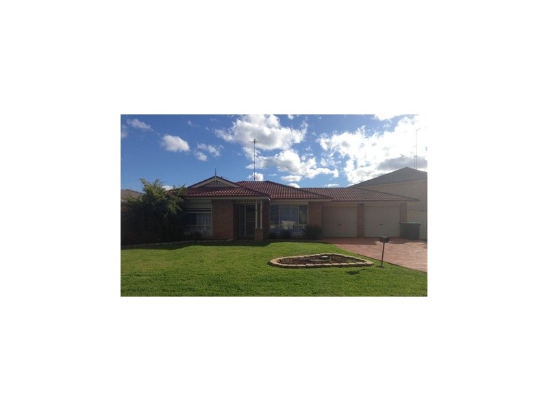 27 Wallan Avenue, Glenmore Park NSW 2745