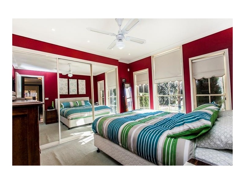 2 Beal Place, Glenmore Park NSW 2745