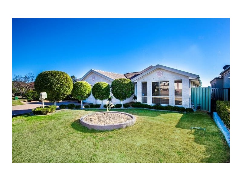 21 Burra Close, Glenmore Park NSW 2745