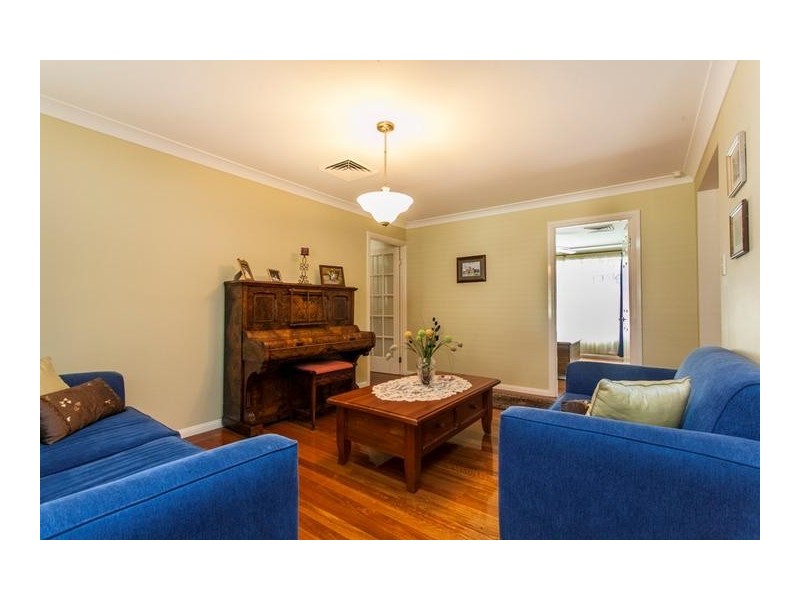 21 Burra Close, Glenmore Park NSW 2745