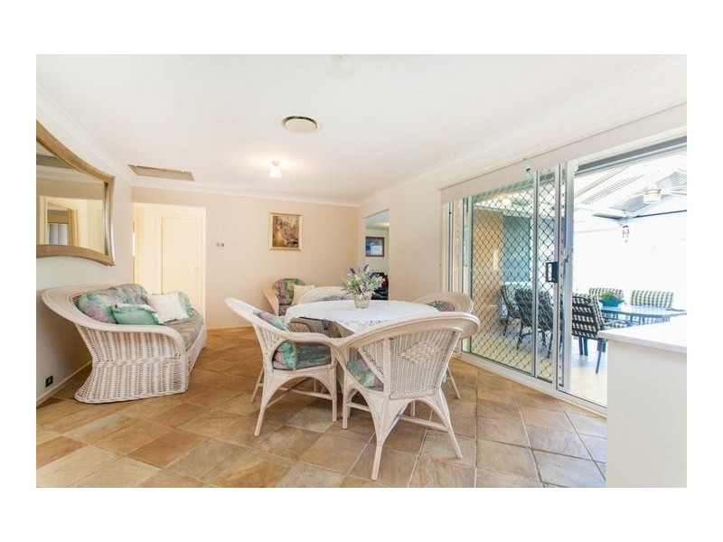 18 Killarney Ave, Glenmore Park NSW 2745