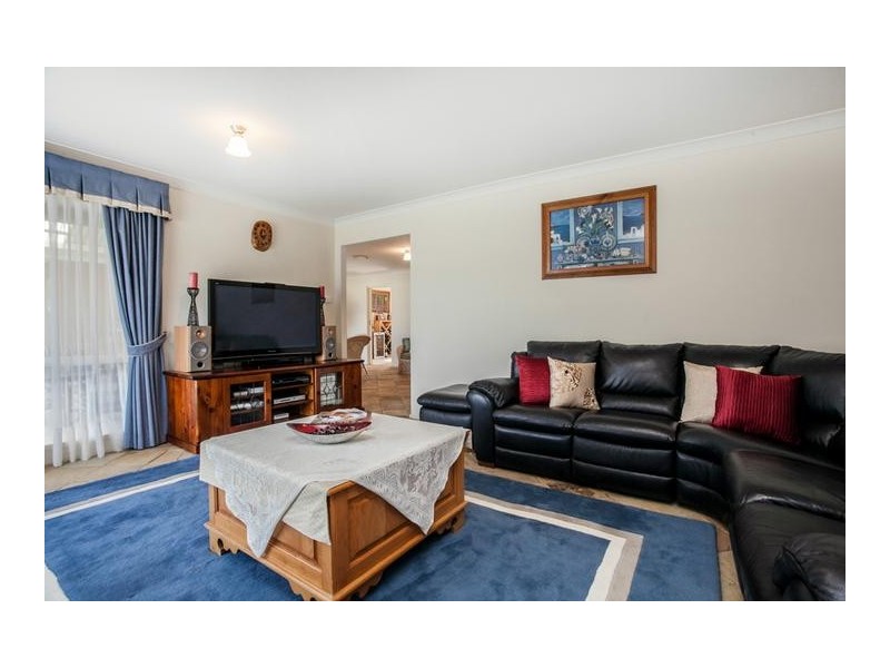 18 Killarney Ave, Glenmore Park NSW 2745