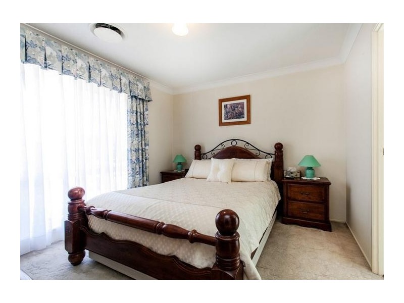 18 Killarney Ave, Glenmore Park NSW 2745