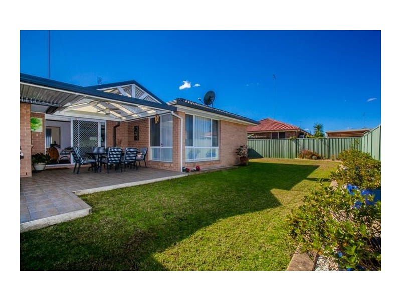 18 Killarney Ave, Glenmore Park NSW 2745
