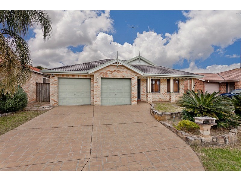 16 Muirfield Crescent, Glenmore Park NSW 2745