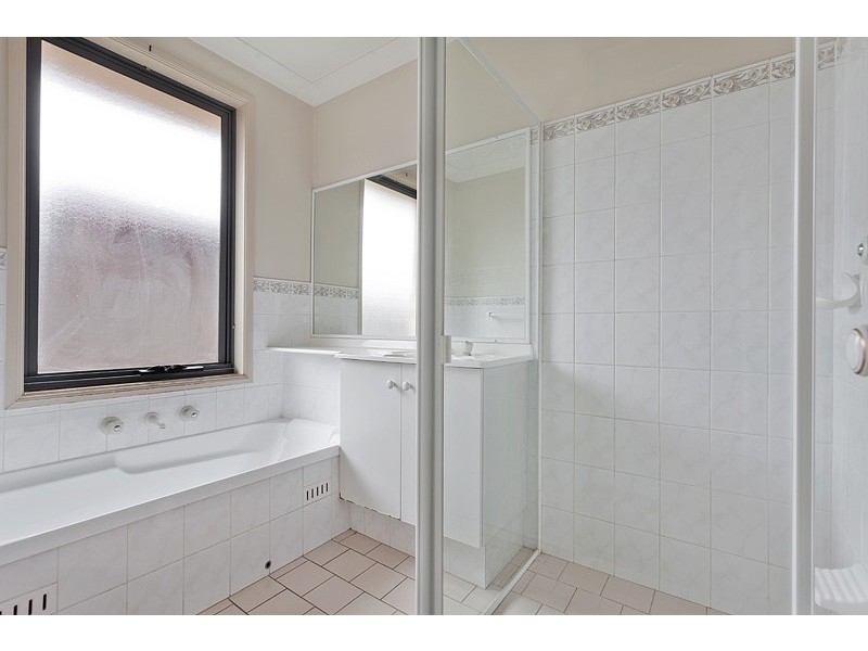 16 Muirfield Crescent, Glenmore Park NSW 2745