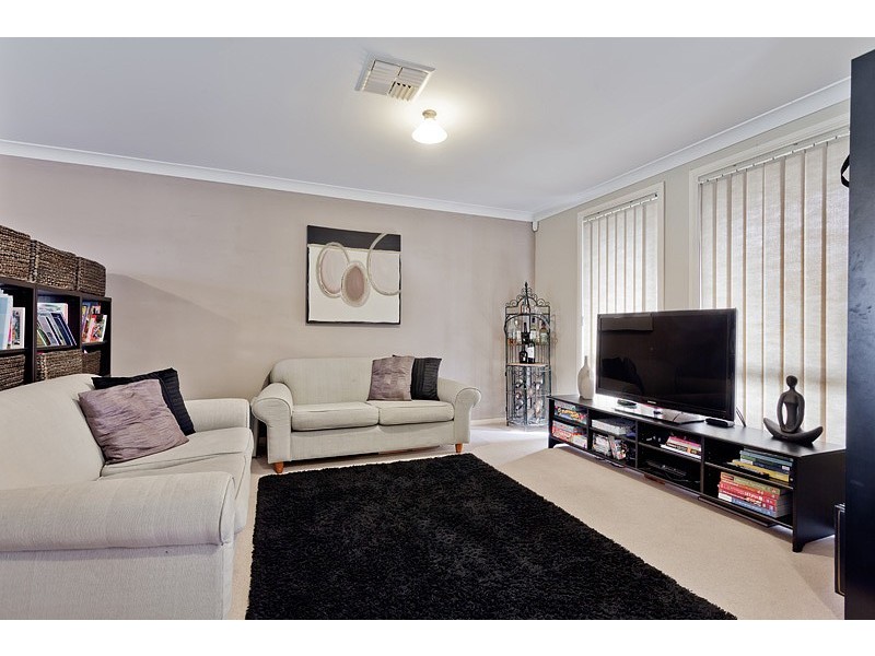 73 Aberdeen Circuit, Glenmore Park NSW 2745