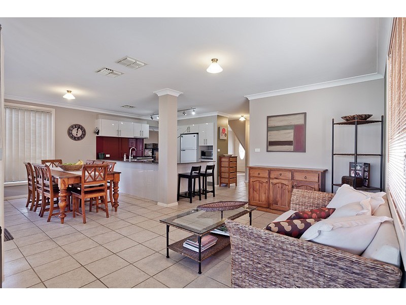 73 Aberdeen Circuit, Glenmore Park NSW 2745